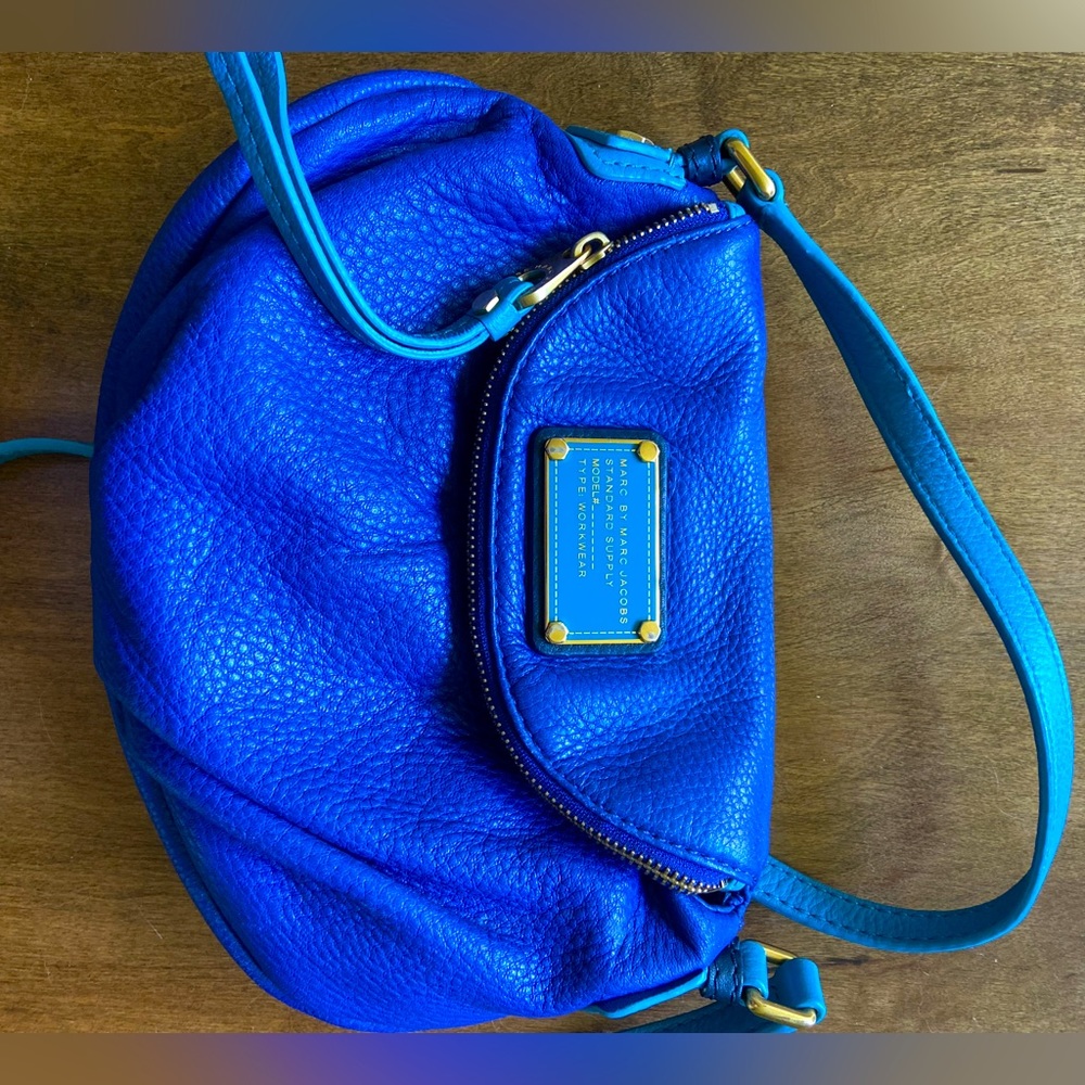 Beautiful crossbody small bag by Marc Jacobs